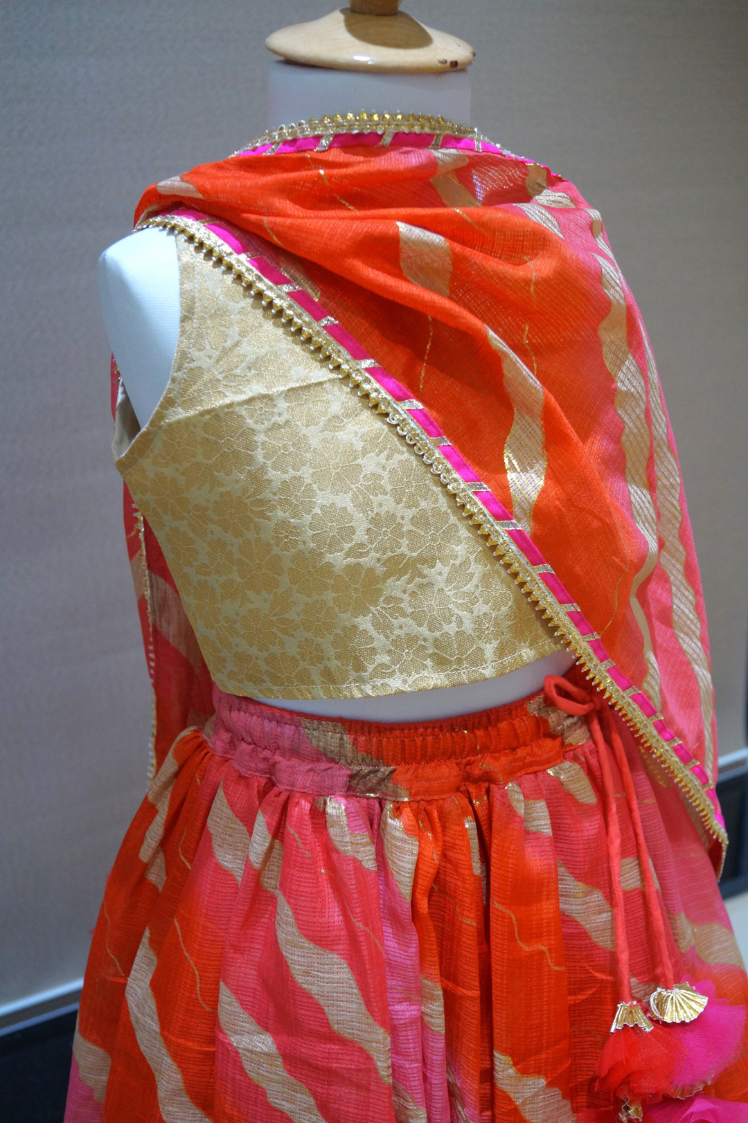 RED KOTA COTTON LEHERIYA PATTERN 