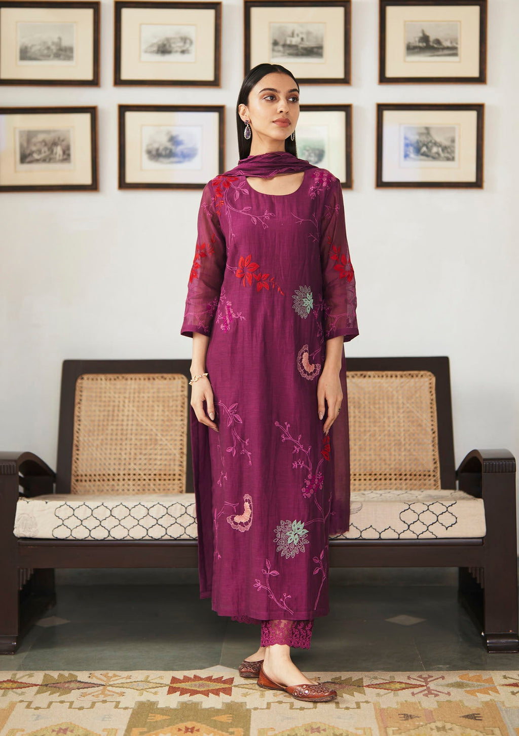 AMETHYST FLORAL EMBROIDERED KURTA SET