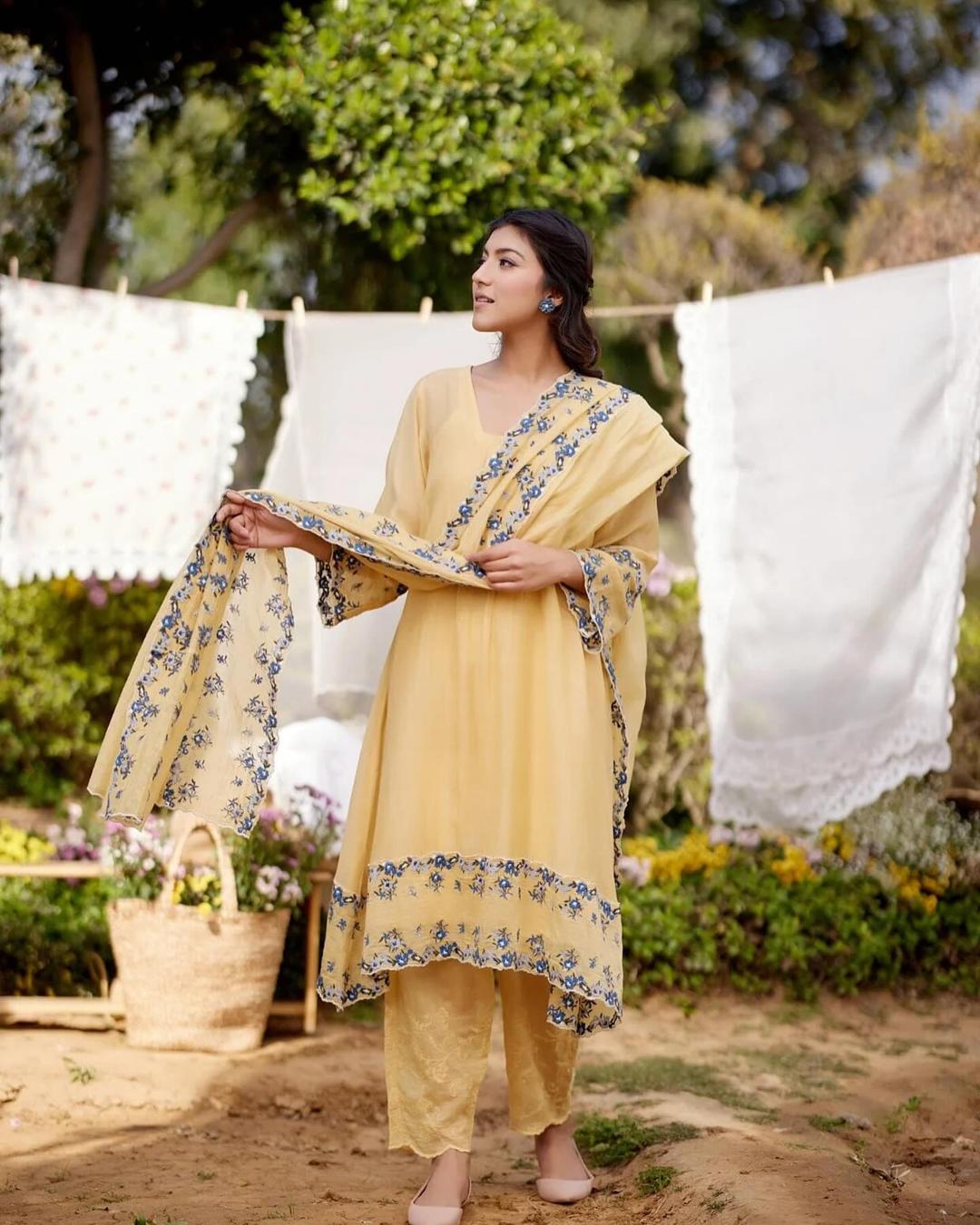 NAAZ BY NOOR