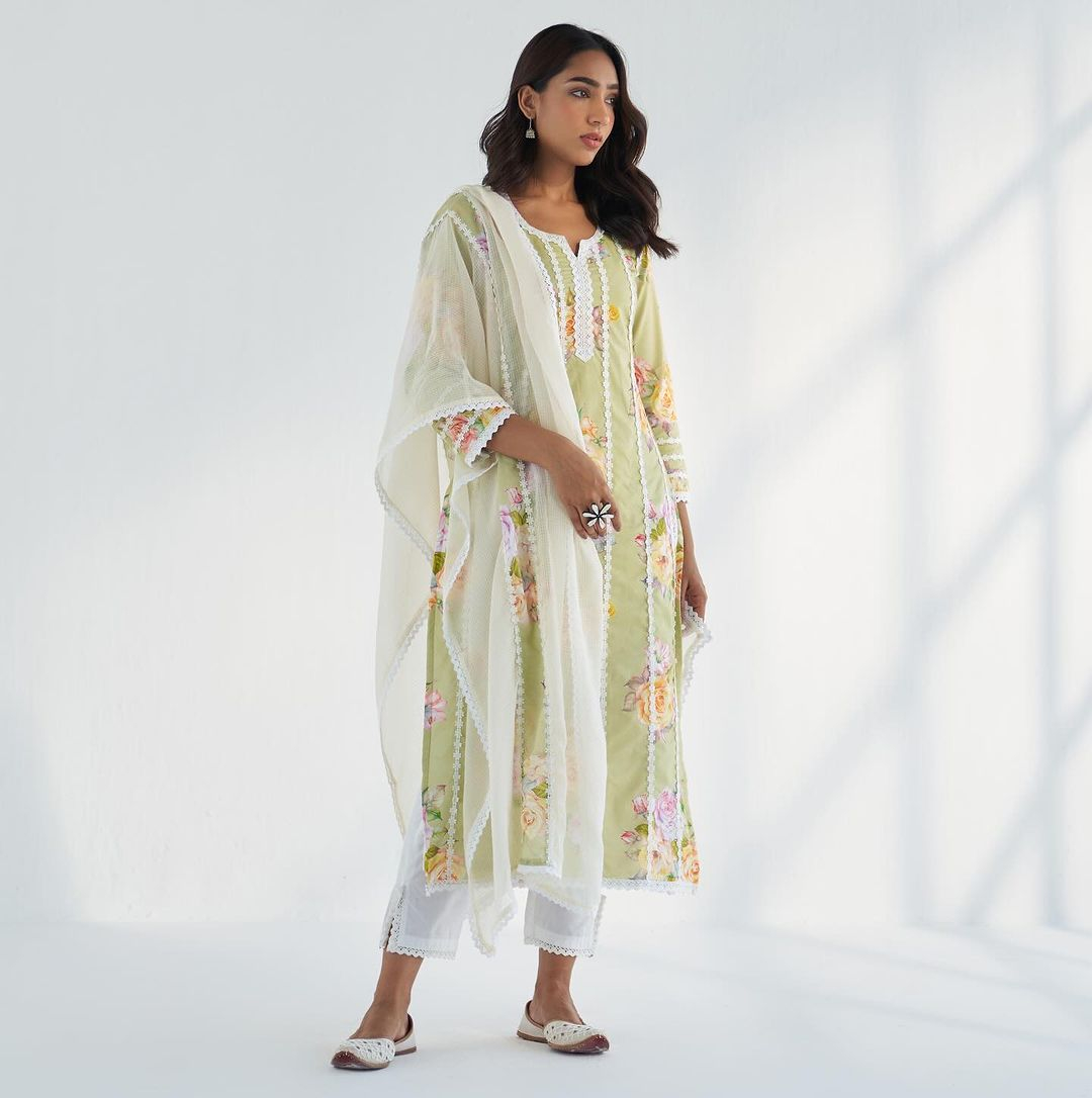 Sahar Pastel Green Kurta Set